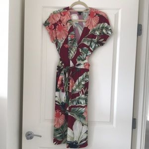 Short sleeve wrap dress